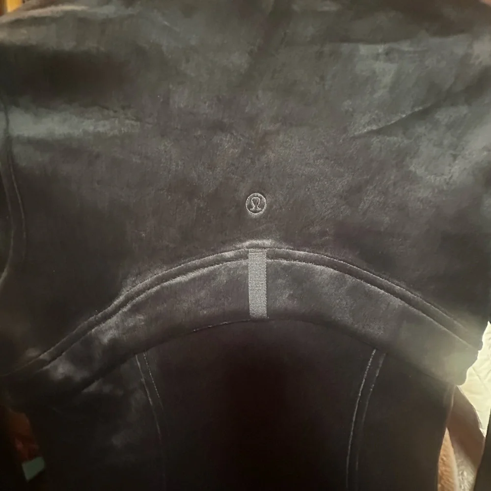 Lululemon Women’s Define Velvet Jacket Brand New w/o Tag - Picture 6 of 14